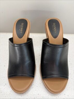 Old Navy Black and Tan Open-Toe Mule Slides size 7